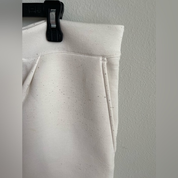 Lezé the Label Piper shorts in bone - Picture 5 of 9